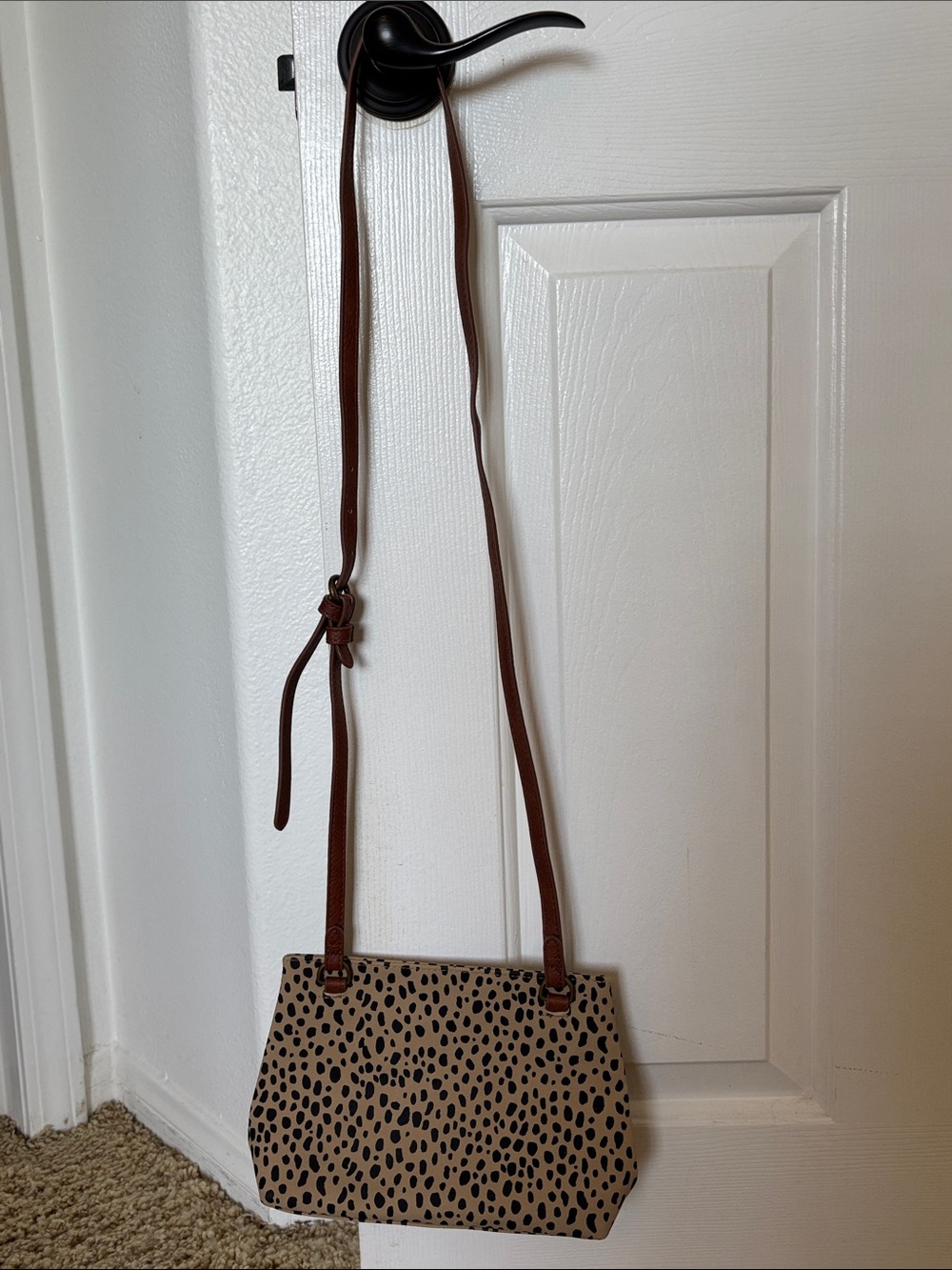Cheetah Print Crossbody Bag - Picture 1 of 3